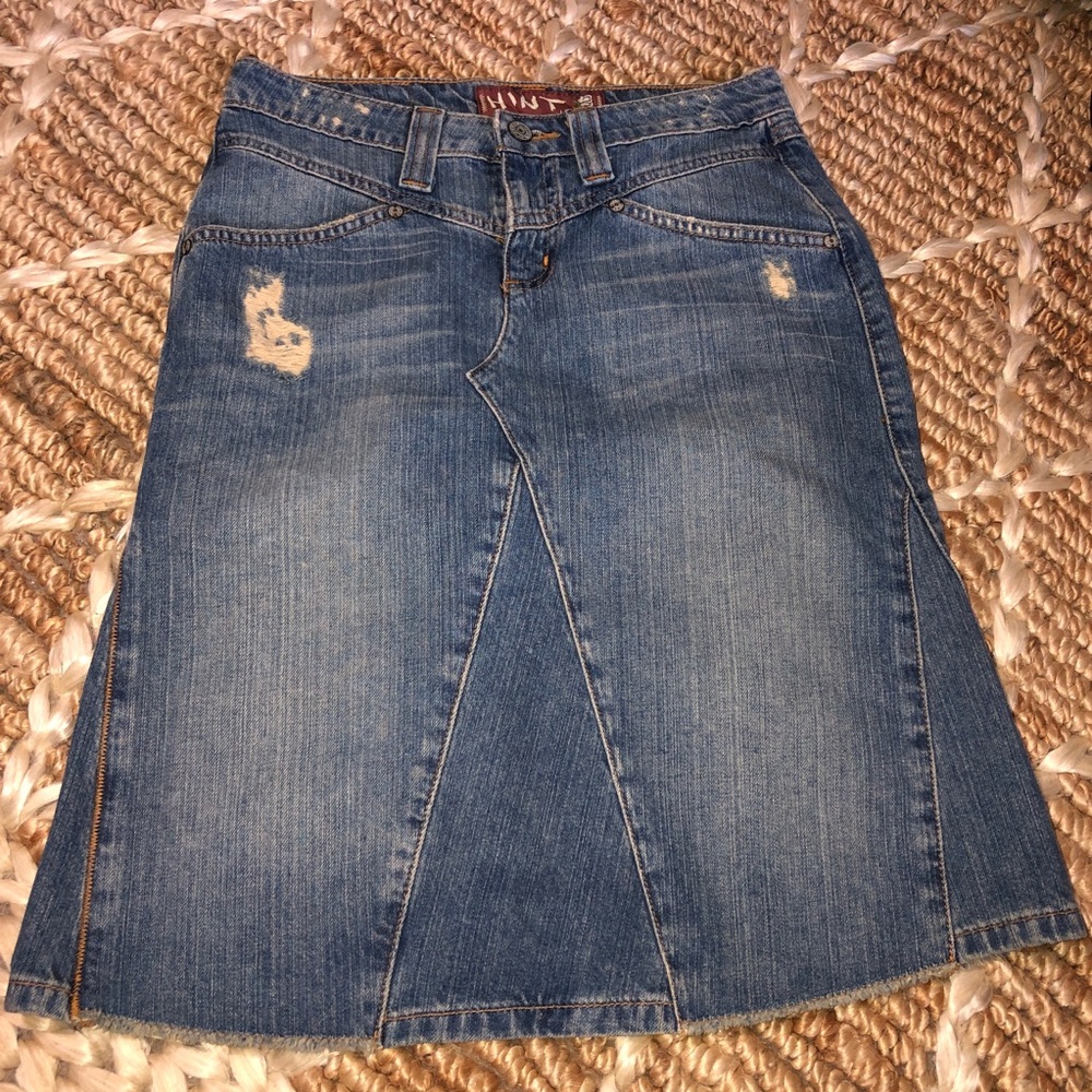 PREOWNED Hint SZ 0 distressed denim blue jeans 100%cotton Skirt ladies